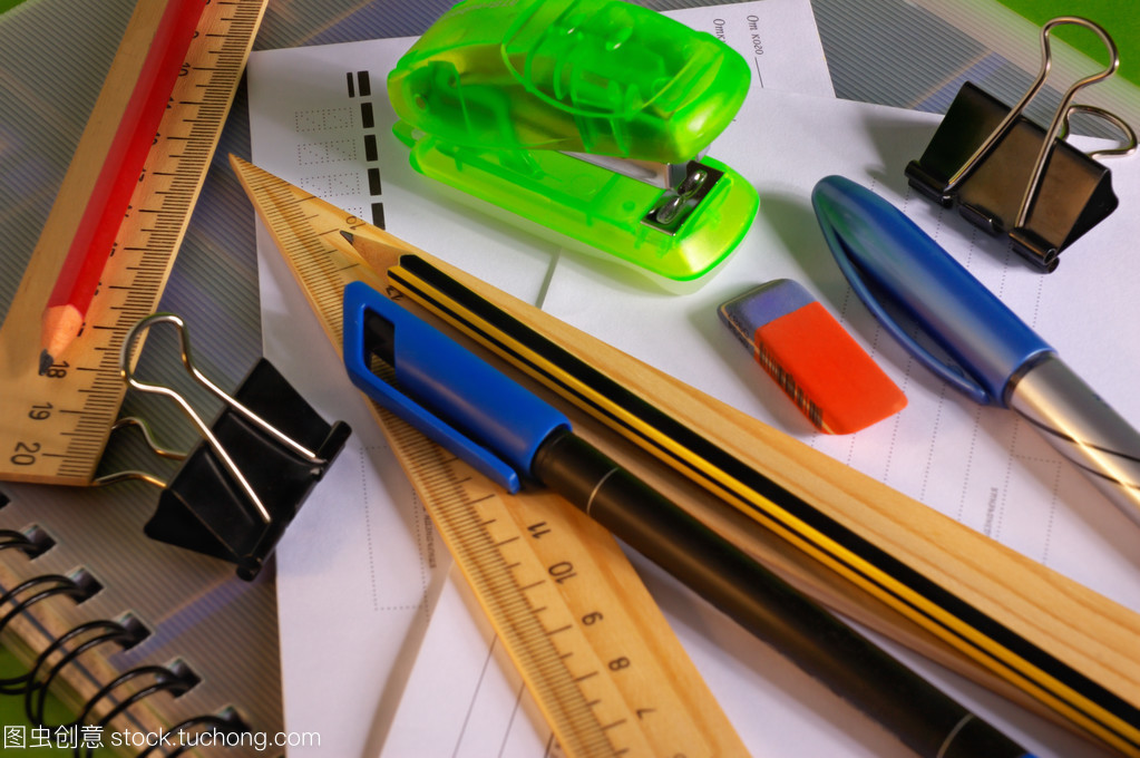 办公日用，双轨并行 效率与生活的完美融合